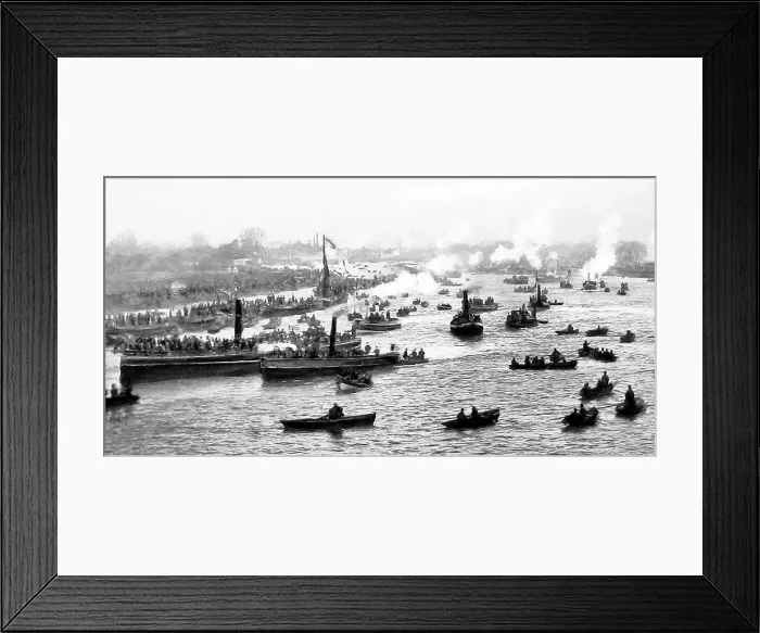 Framed Print : River Thames University Boat Race Framed Print : River Thames University Boat Race