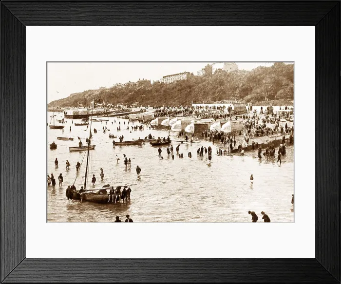 Framed Print : Victorian magic lantern slide of Southend-on-Sea Framed Print : Victorian magic lantern slide of Southend-on-Sea