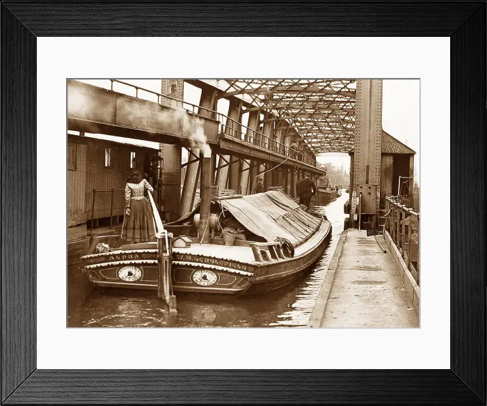 Framed Print : Barton Aqueduct over the Manchester Ship Canal Framed Print : Barton Aqueduct over the Manchester Ship Canal