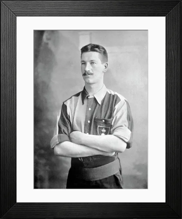 Framed Print : Bombardier Hanna Framed Print : Bombardier Hanna