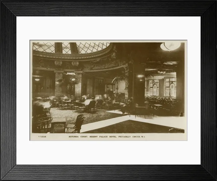 Framed Print : Regent Palace Hotel - Piccadilly Circus, London, W1 Framed Print : Regent Palace Hotel - Piccadilly Circus, London, W1