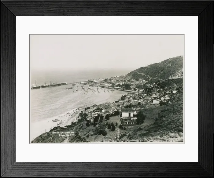 Framed Print : La Guiara (Guayra), Venezuela - Harbour Panorama Framed Print : La Guiara (Guayra), Venezuela - Harbour Panorama
