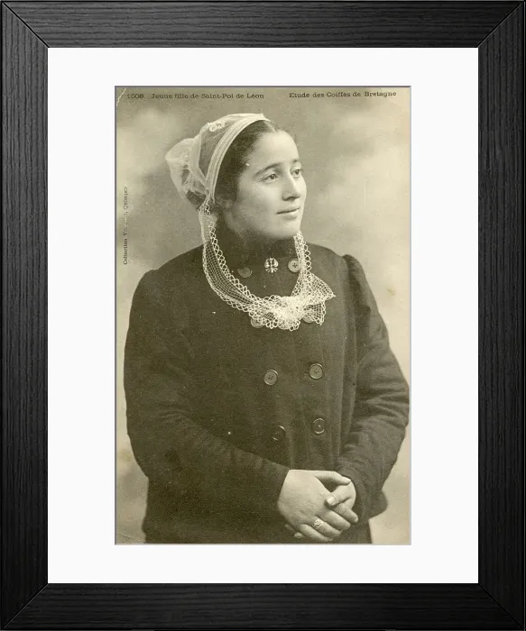 Framed Print : Young woman from Saint Framed Print : Young woman from Saint