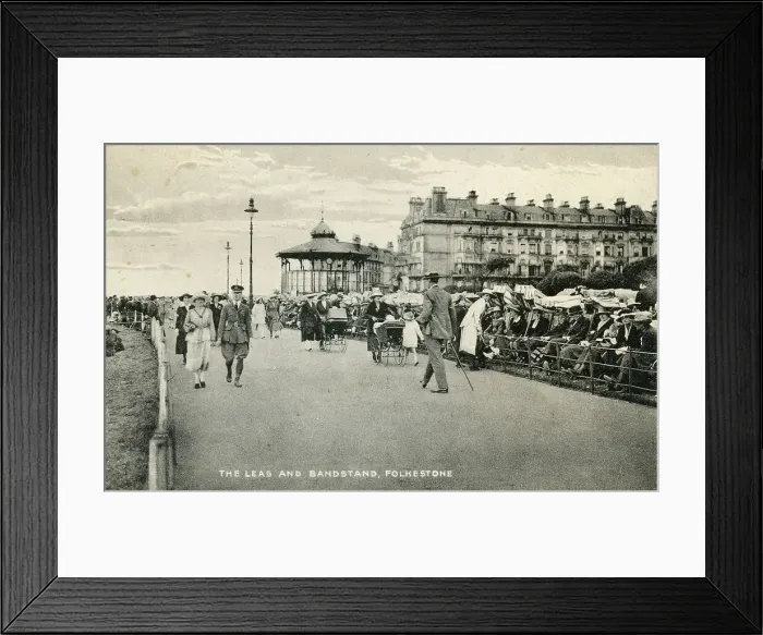 Framed Print : The Leas and Bandstand, Folkestone, Kent Framed Print : The Leas and Bandstand, Folkestone, Kent