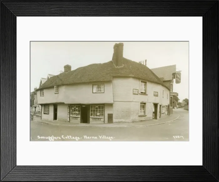 Framed Print : Smuggler's Cottage, Herne Bay, Kent Framed Print : Smuggler's Cottage, Herne Bay, Kent