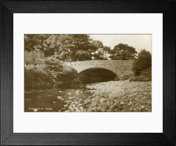 Framed Print : Hubberholme Bridge, nr Buckden, North Yorkshire Framed Print : Hubberholme Bridge, nr Buckden, North Yorkshire