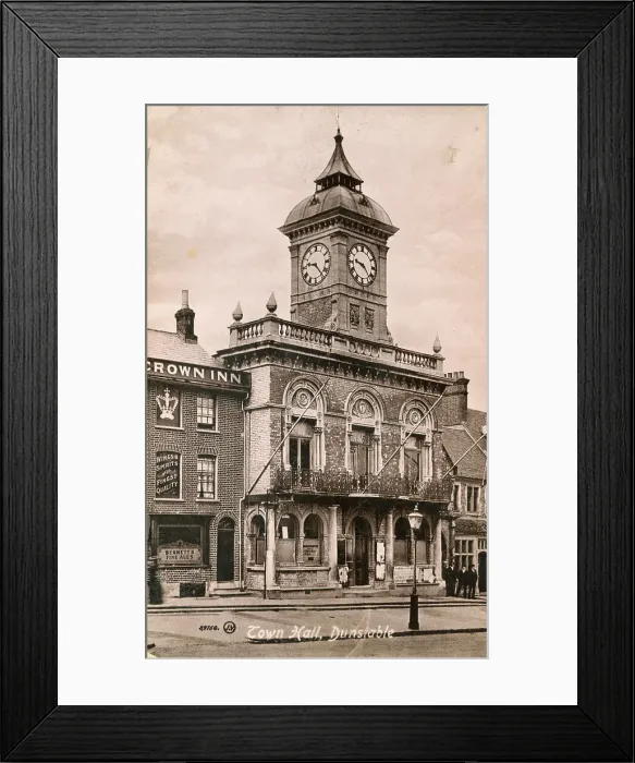 Framed Print : Town Hall, Dunstable, Bedfordshire Framed Print : Town Hall, Dunstable, Bedfordshire