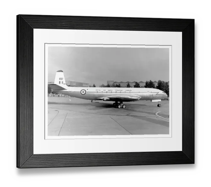 Framed Print : de Havilland DH. 106 Comet C. 2 XK697 Framed Print : de Havilland DH. 106 Comet C. 2 XK697