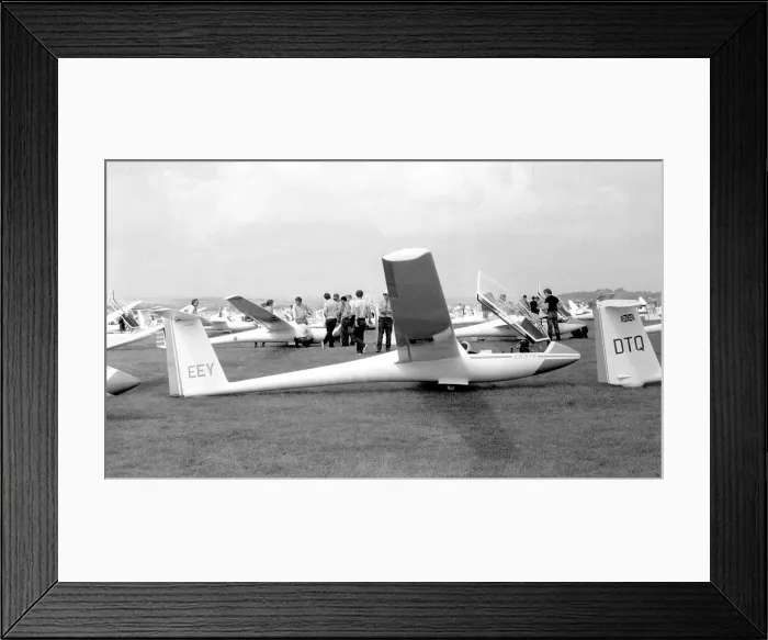Framed Print : Rolladen-Schneider LS3-17 EEF Framed Print : Rolladen-Schneider LS3-17 EEF