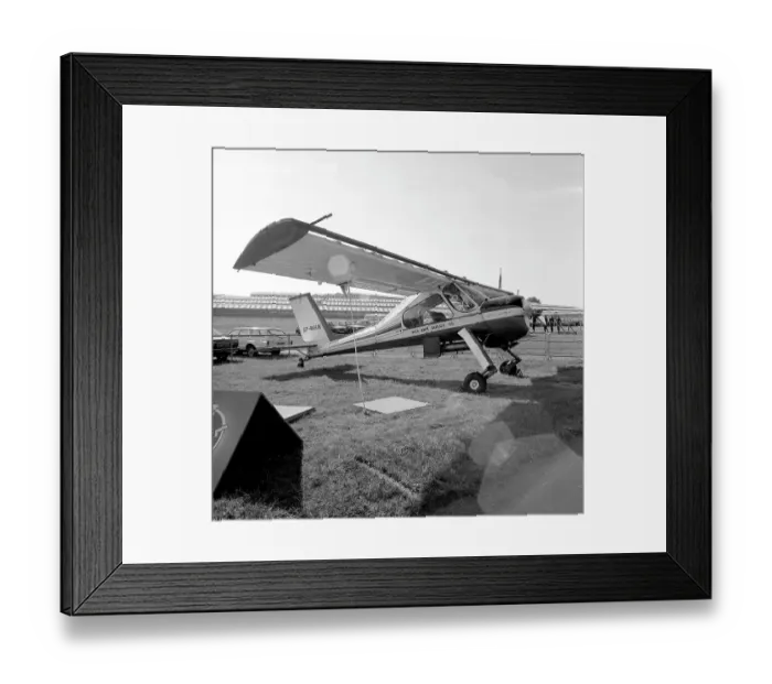 Framed Print : PZL-Okecie PZL-104 Wilga 35 SP-WHN Framed Print : PZL-Okecie PZL-104 Wilga 35 SP-WHN