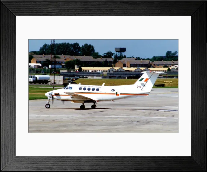 Framed Print : Beech 200 Super King Air 240 Framed Print : Beech 200 Super King Air 240