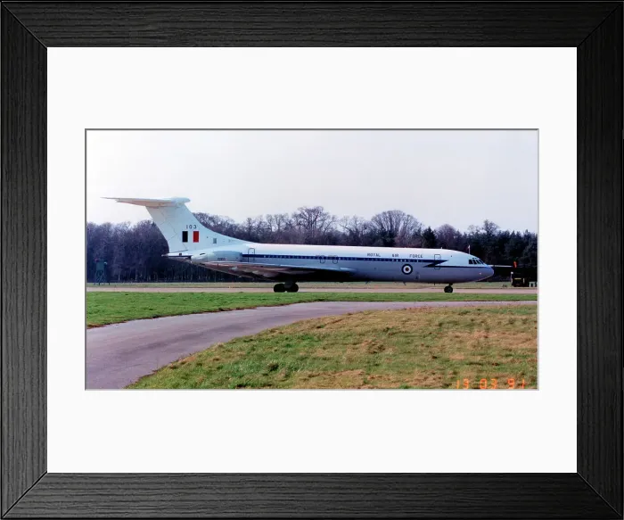 Framed Print : Vickers VC10 C. 1 XV103 Framed Print : Vickers VC10 C. 1 XV103