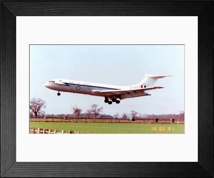 Framed Print : Vickers VC10 C. 1 XV103 Framed Print : Vickers VC10 C. 1 XV103