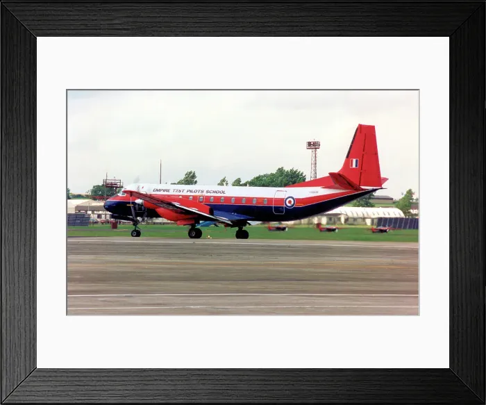 Framed Print : Hawker Siddeley Andover C. 1 XS606 Framed Print : Hawker Siddeley Andover C. 1 XS606