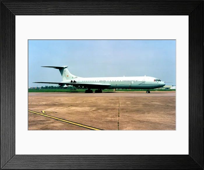 Framed Print : Vickers VC10 K. 4 ZD240 - M Framed Print : Vickers VC10 K. 4 ZD240 - M