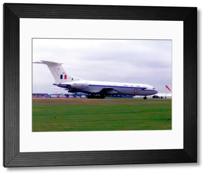 Framed Print : Vickers VC10 C. 1K XV101 Framed Print : Vickers VC10 C. 1K XV101
