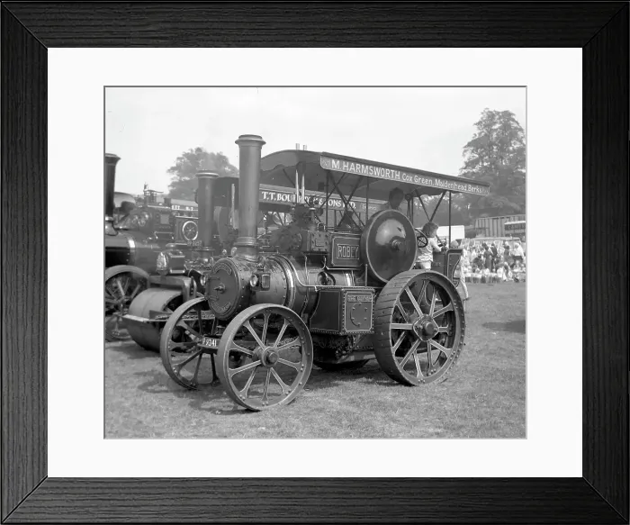 Framed Print : Robey Tractor number 37657, The Guvnor Framed Print : Robey Tractor number 37657, The Guvnor