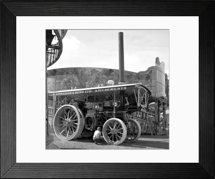 Framed Print : Burrell Showman's Road Locomotive number 3651 Earl Kitchener Framed Print : Burrell Showman's Road Locomotive number 3651 Earl Kitchener