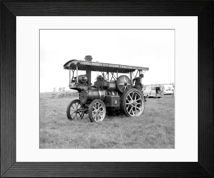 Framed Print : Robey Showman's Tractor number 41492 Framed Print : Robey Showman's Tractor number 41492