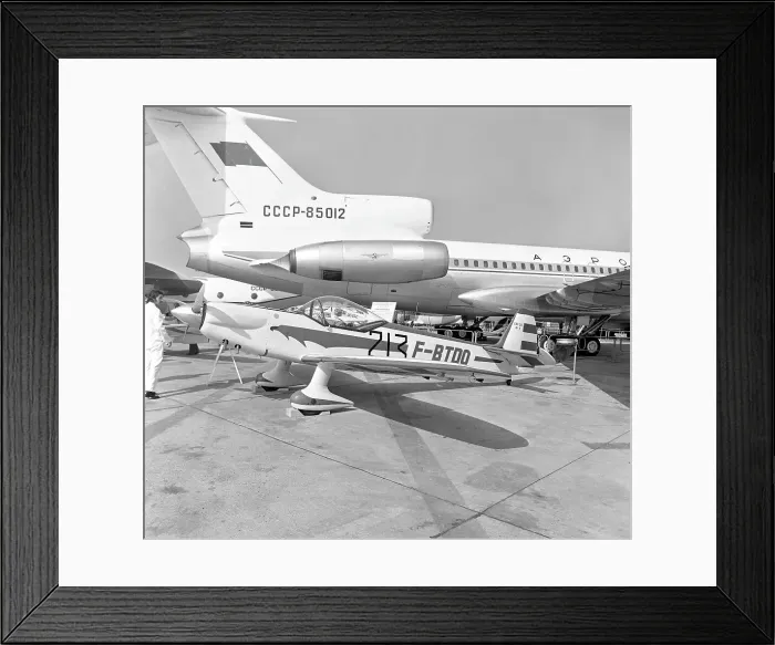 Framed Print : Mudry CAP 20 F-BTDO Framed Print : Mudry CAP 20 F-BTDO