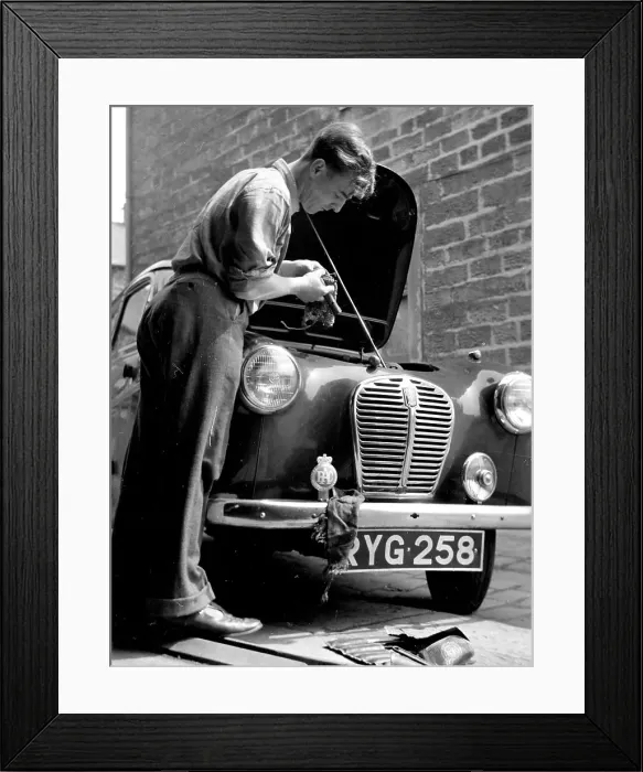 Framed Print : Austin A35 Countryman RYG 258 Framed Print : Austin A35 Countryman RYG 258