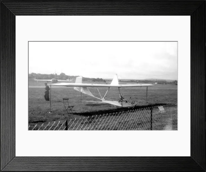 Framed Print : Elliotts of Newbury EoN Primary Framed Print : Elliotts of Newbury EoN Primary
