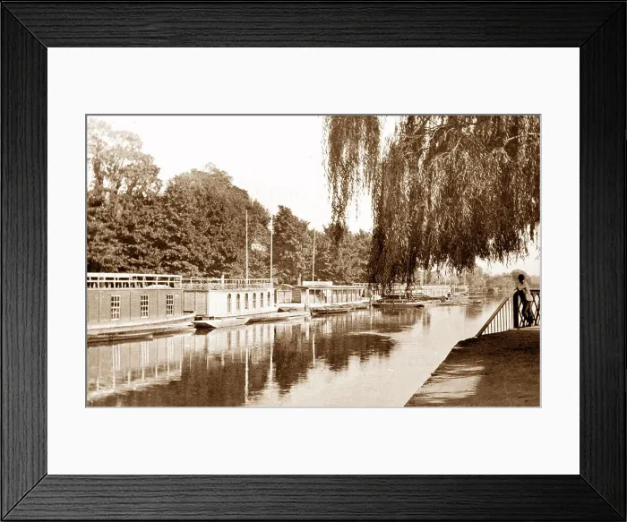 Framed Print : Houseboats, River Thames, Christ Church Meadows, Oxford Framed Print : Houseboats, River Thames, Christ Church Meadows, Oxford