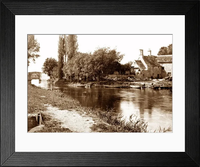 Framed Print : River Thames, Radcot Framed Print : River Thames, Radcot