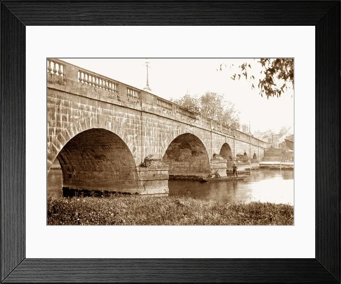 Framed Print : Wallingford Bridge River Thames Victorian period Framed Print : Wallingford Bridge River Thames Victorian period
