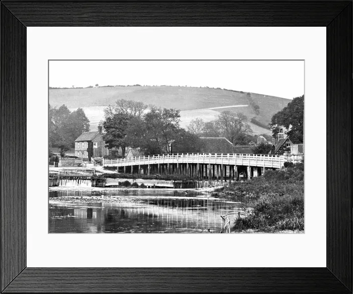 Framed Print : Streatley Bridge, River Thames Framed Print : Streatley Bridge, River Thames
