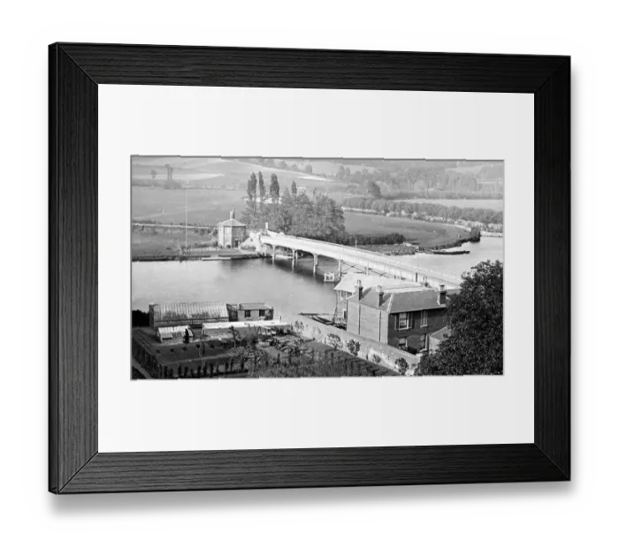 Framed Print : River Thames, Cookham Framed Print : River Thames, Cookham