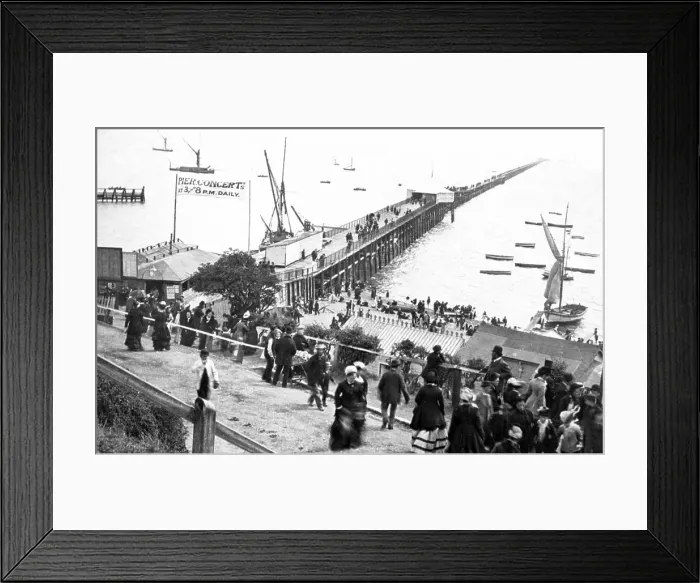 Framed Print : Southend-on-Sea Pier Victorian period Framed Print : Southend-on-Sea Pier Victorian period