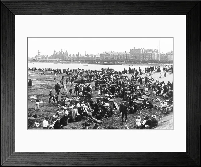 Framed Print : Southport Beach early 1900s Framed Print : Southport Beach early 1900s