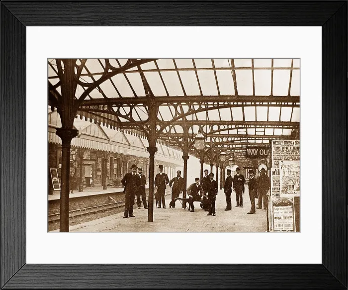 Framed Print : Burnley Bank Top Railway Station early 1900s Framed Print : Burnley Bank Top Railway Station early 1900s