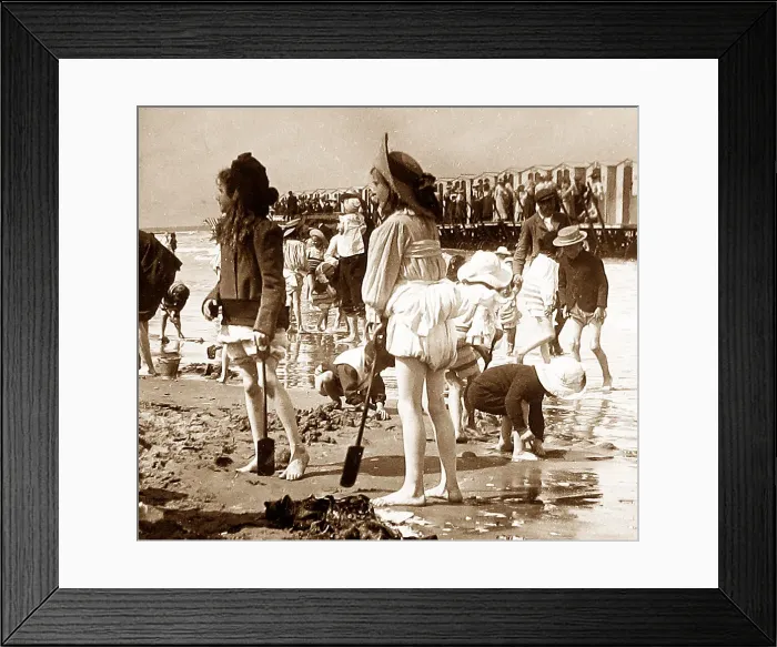 Framed Print : Margate bathing machines Framed Print : Margate bathing machines