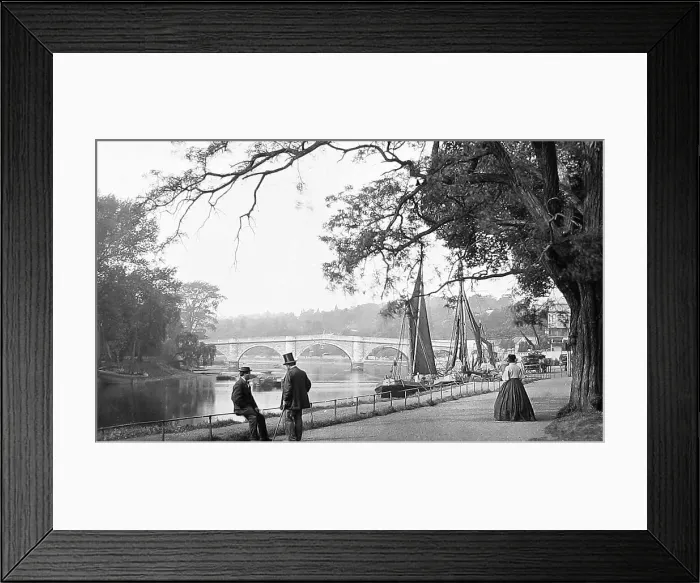 Framed Print : Richmond Bridge London Victorian period Framed Print : Richmond Bridge London Victorian period