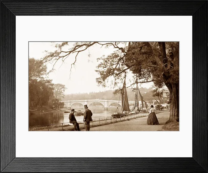 Framed Print : Richmond upon Thames Bridge Framed Print : Richmond upon Thames Bridge