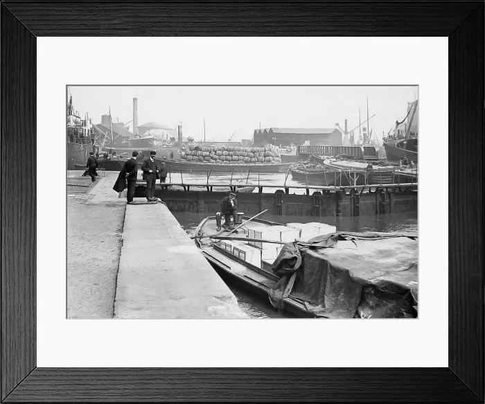Framed Print : London Docks Framed Print : London Docks