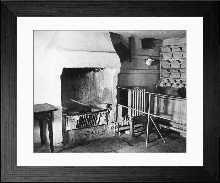 Framed Print : Alloway Robert Burns Cottage Victorian period Framed Print : Alloway Robert Burns Cottage Victorian period