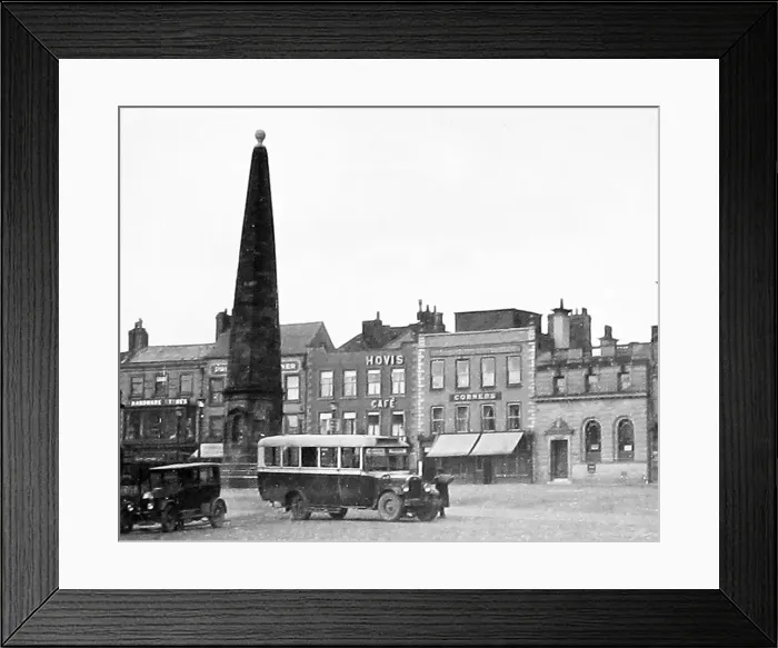 Framed Print : Richmond Market Place, Yorkshire Framed Print : Richmond Market Place, Yorkshire