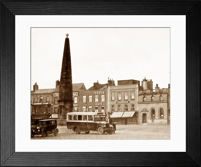 Framed Print : Richmond Market Place, Yorkshire Framed Print : Richmond Market Place, Yorkshire