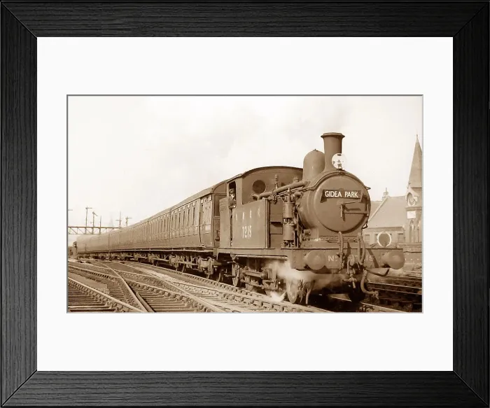 Framed Print : LNER steam locomotive at Gidea Park Framed Print : LNER steam locomotive at Gidea Park