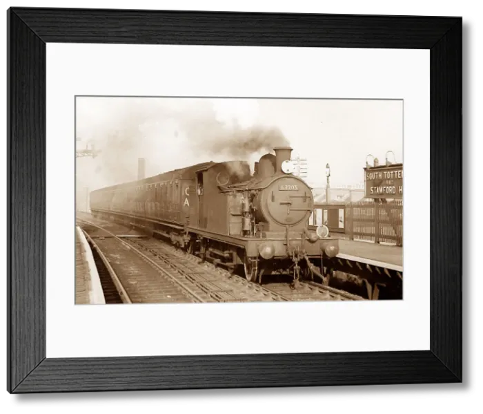 Framed Print : South Tottenham and Stamford Hill Railway Station Framed Print : South Tottenham and Stamford Hill Railway Station