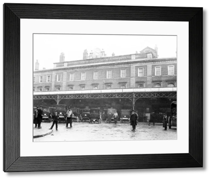 Framed Print : London Bridge Station Framed Print : London Bridge Station