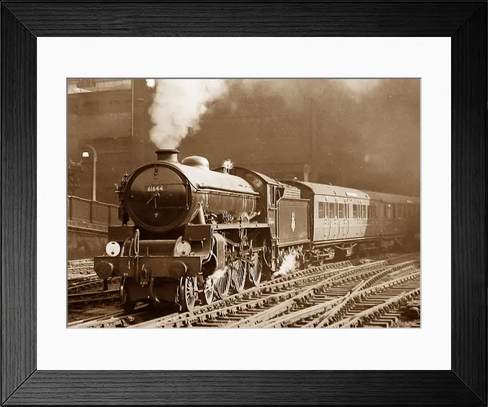 Framed Print : LNER Earlham Hall Locomotive in British Railways Livery Framed Print : LNER Earlham Hall Locomotive in British Railways Livery