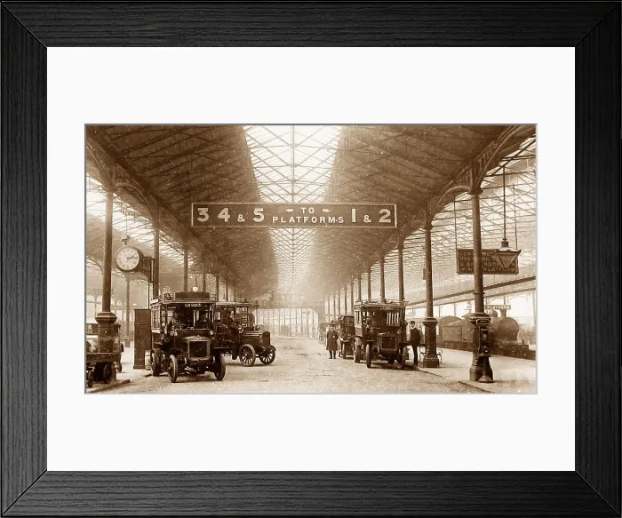 Framed Print : Euston Station London early 1900s Framed Print : Euston Station London early 1900s