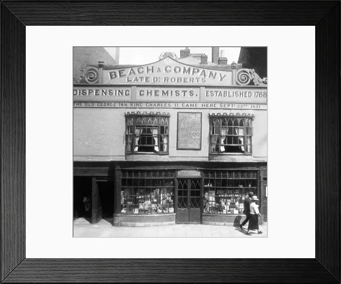 Framed Print : Old George Inn pub, Bridport Framed Print : Old George Inn pub, Bridport