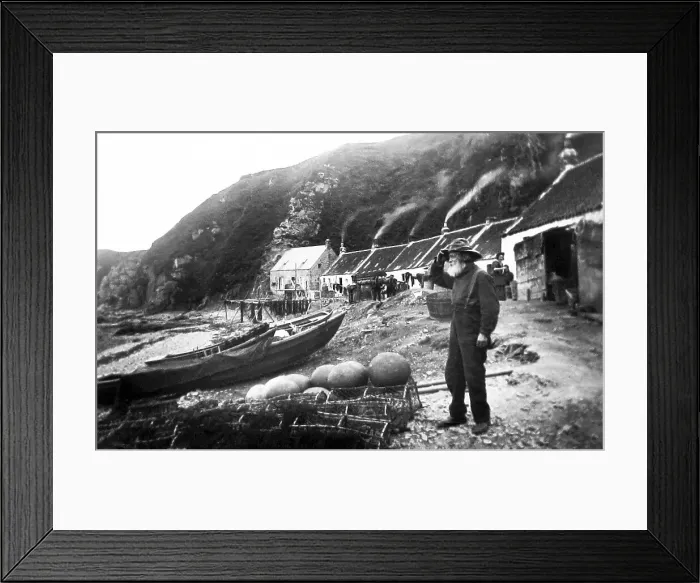 Framed Print : Burnmouth Fisherman early 1900s Framed Print : Burnmouth Fisherman early 1900s