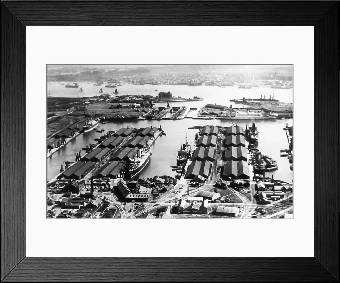 Framed Print : Tilbury Docks early 1900s Framed Print : Tilbury Docks early 1900s