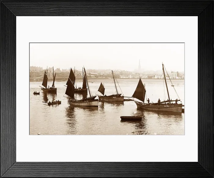 Framed Print : Peel Bay, Isle of Man Framed Print : Peel Bay, Isle of Man